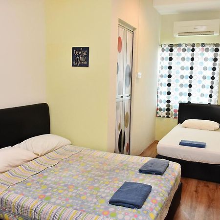 Harbourside Backpackers Hostel Sandakan Ngoại thất bức ảnh