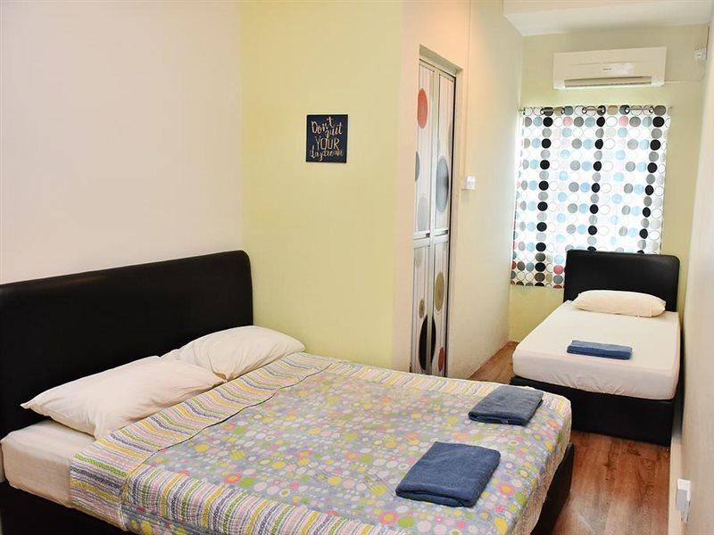 Harbourside Backpackers Hostel Sandakan Ngoại thất bức ảnh