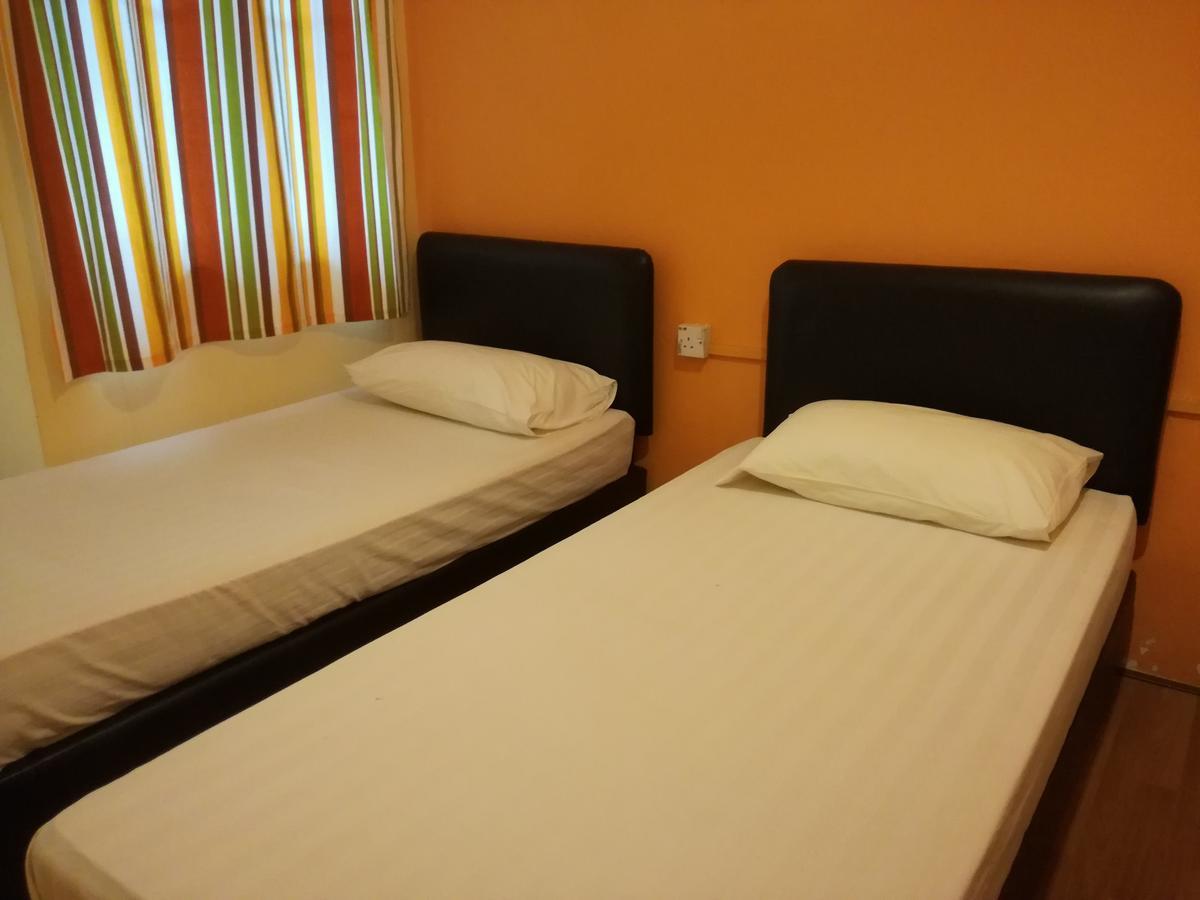 Harbourside Backpackers Hostel Sandakan Ngoại thất bức ảnh