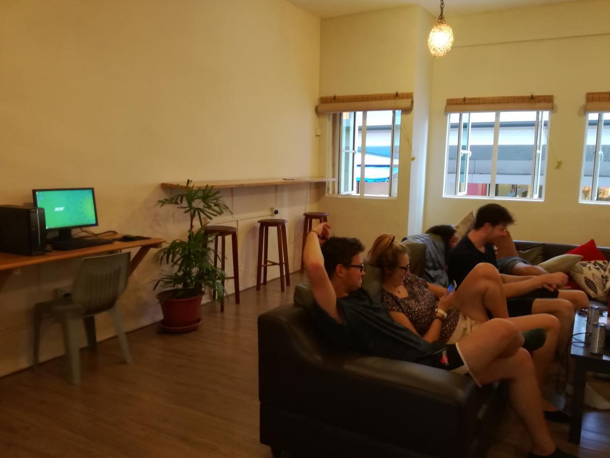 Harbourside Backpackers Hostel Sandakan Ngoại thất bức ảnh