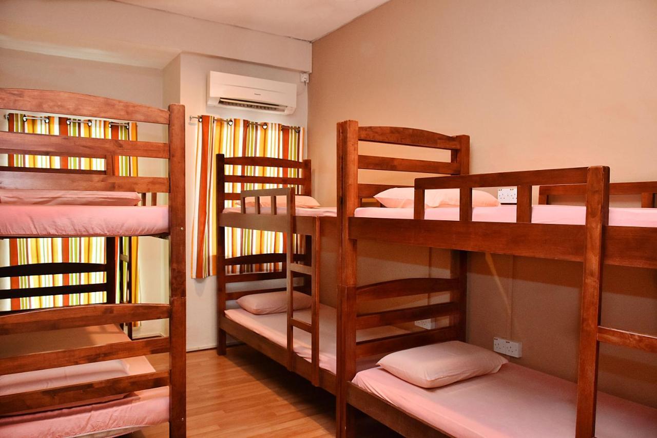 Harbourside Backpackers Hostel Sandakan Ngoại thất bức ảnh