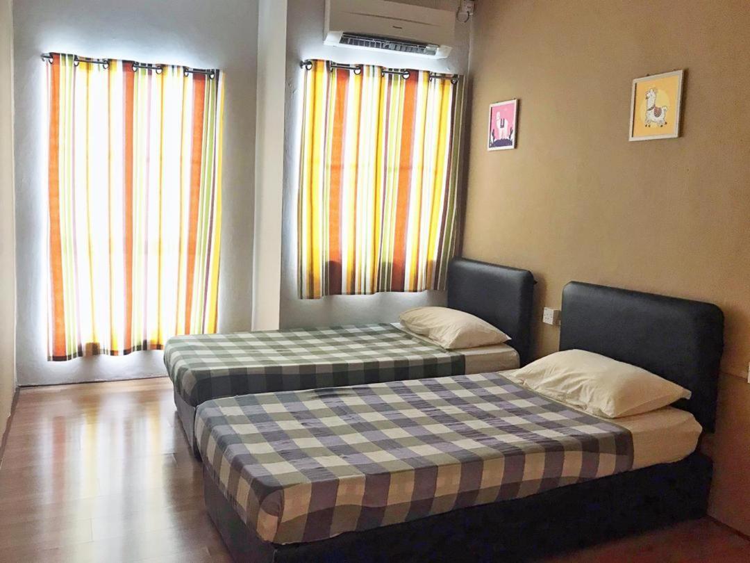 Harbourside Backpackers Hostel Sandakan Ngoại thất bức ảnh